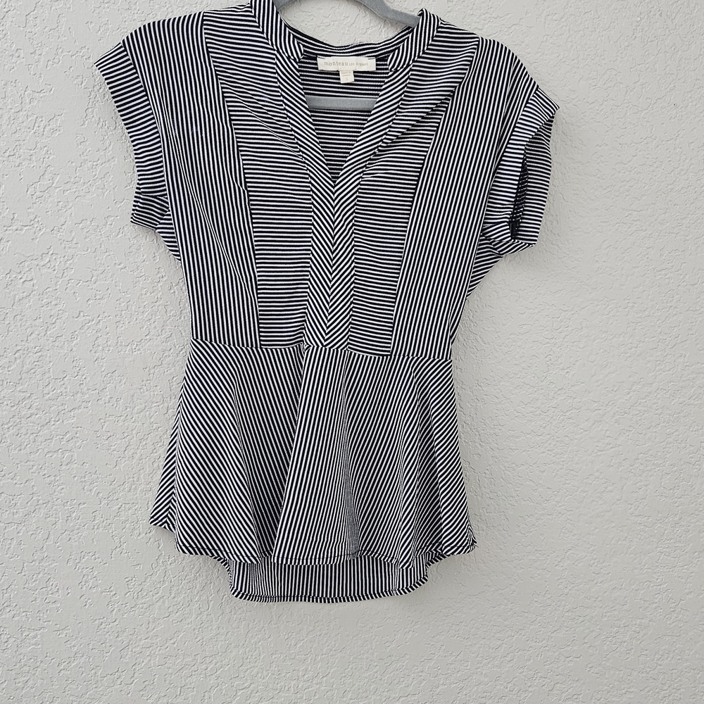 Striped Black and White MONTEAU  Women's Top